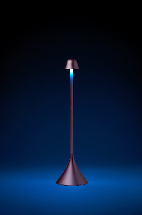 Lexon lampa stołowa bezprzewodowa Steli Bell LH95B.LP różowy