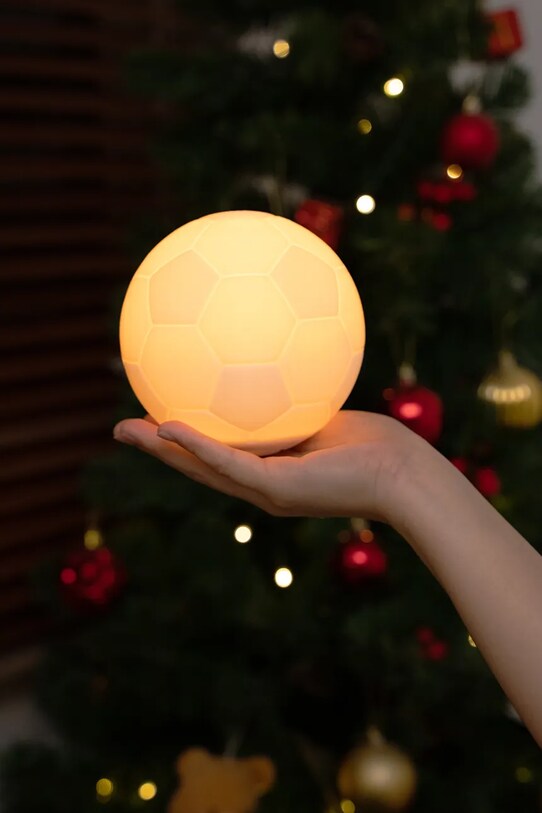 Світлодіодна декорація Gingko Design Mini Smart Football G066M.WT