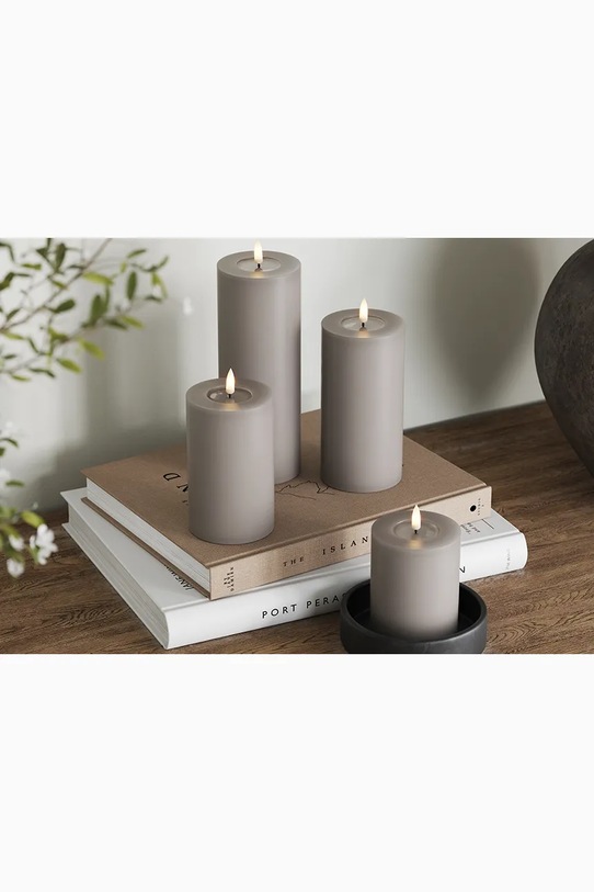 Led sveča Deluxe Homeart Gra Bloklys 10 x 10 cm RF.0034