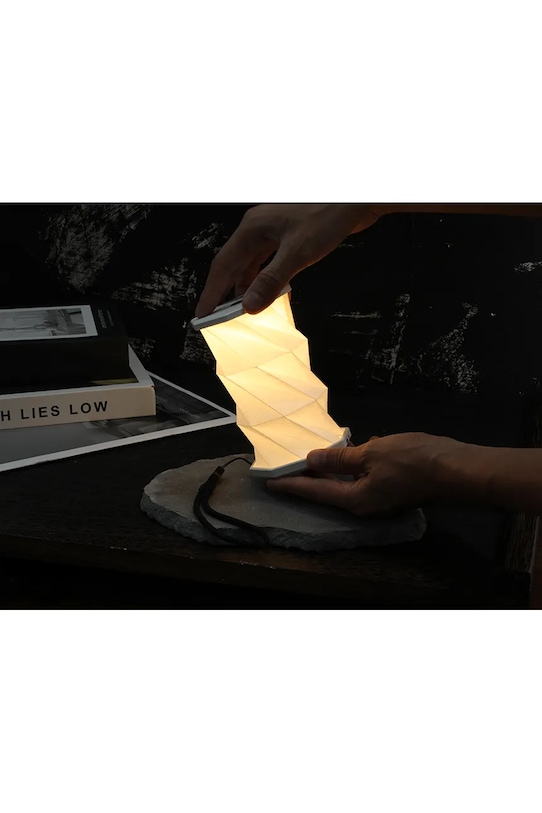 Gingko Design lampa bezprzewodowa led Mini TwistHexagon Light 8,2 x 8,2 x 1,5 cm G036M.WE