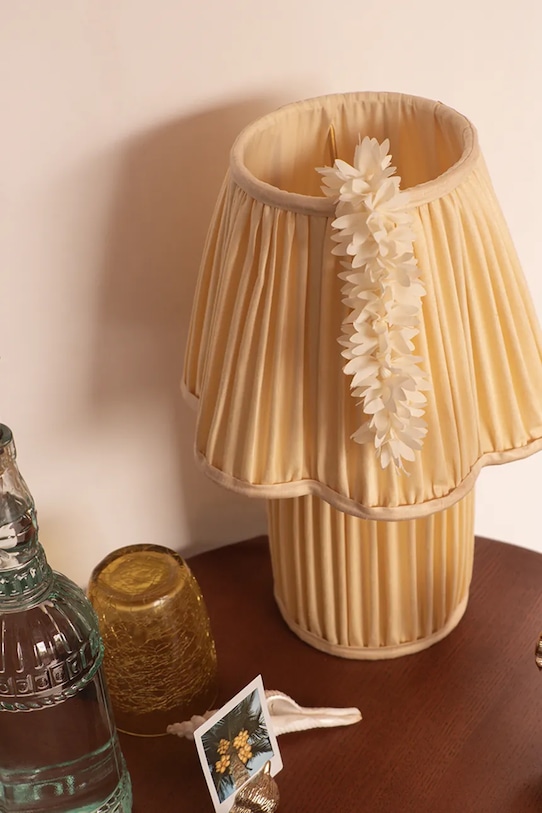 Doing Goods lampa stołowa Myra 36 x 14 x 30 cm 1.26.60.513.010.3 żółty