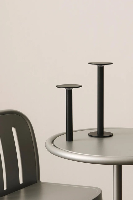 Salon i sypialnia HAY lampa stołowa bezprzewodowa led Host 30 x 10 cm AF421.A577.AF12 czarny