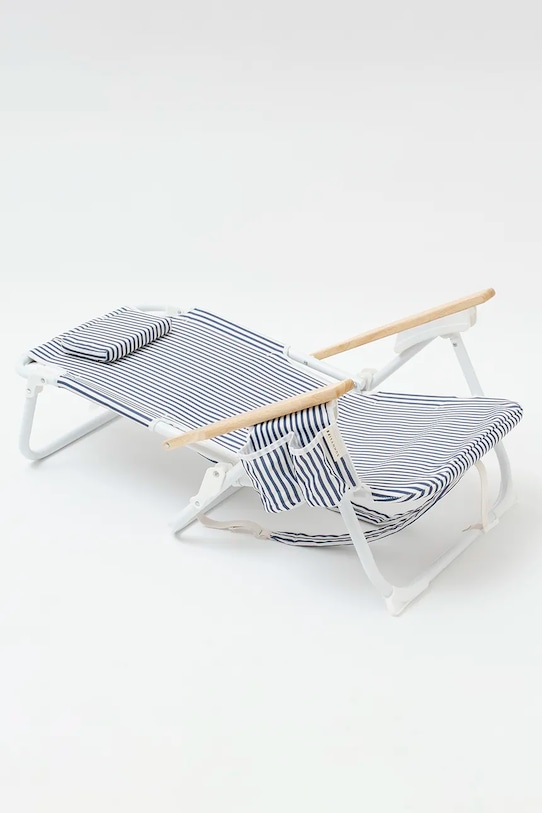 Plážová stolička SunnyLife The Resort Coastal Blue tmavomodrá SCDBCCBL