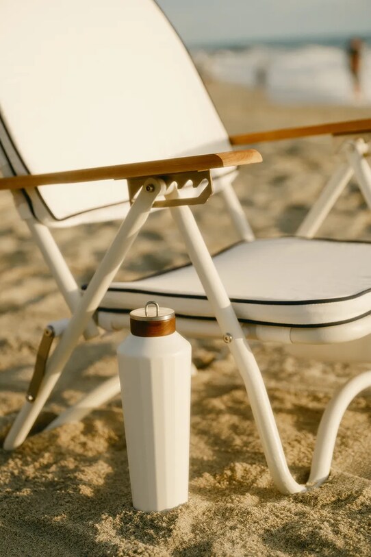 Business & Pleasure Co. krzesło plażowe Rive White BPC.P.RIV.WHT