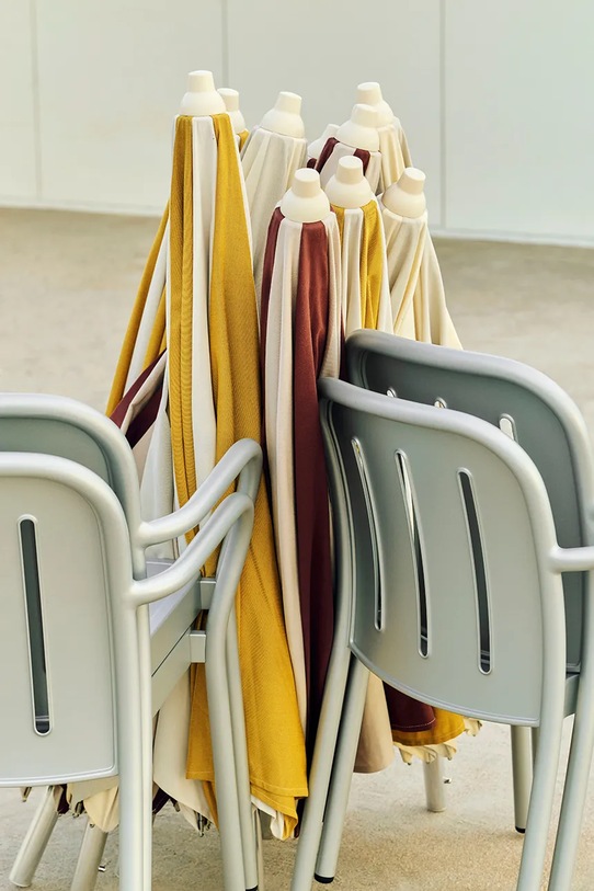 HAY parasol ogrodowy z materiału tekstylnego 170 x 200 x 200 cm bordowy AF578.F621.AU95