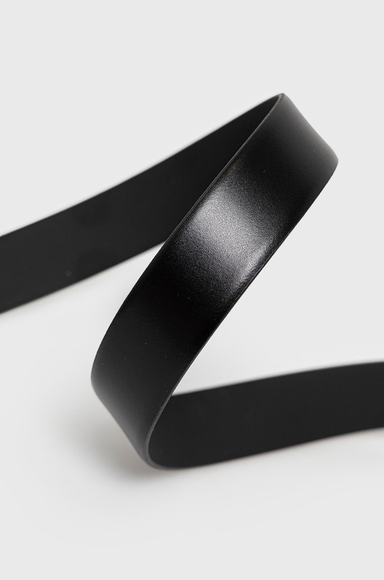 Kožený pásek Boss 50292249.NOS černá AA00