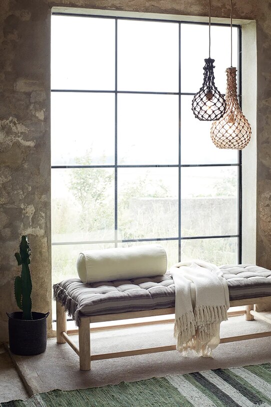 Ukrasni jastuk Madam Stoltz BLO.2050.250 bež AA00