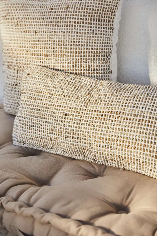 Salon i sypialnia Calma House poszewka na poduszkę West 30 x 60 cm WEST.30.CRU beżowy