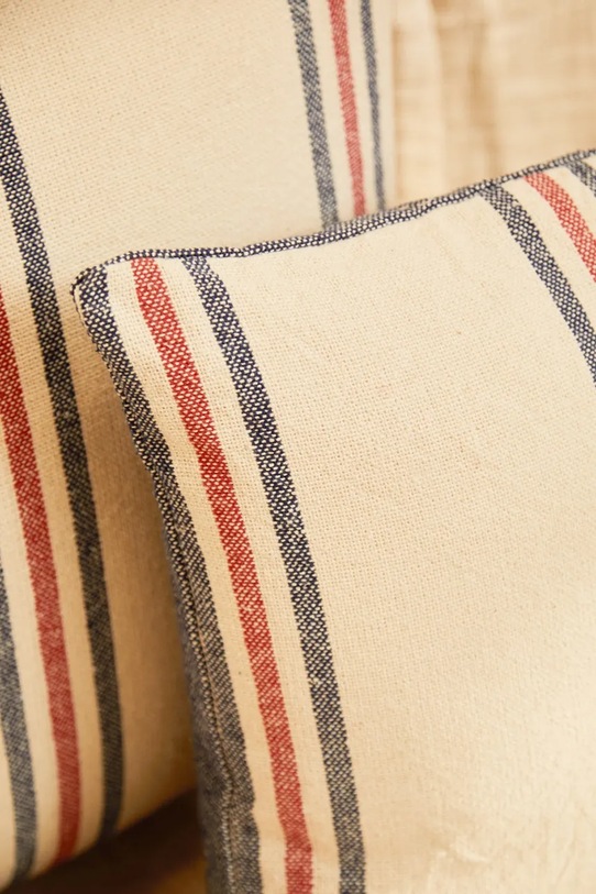 Calma House poszewka dekoracyjna na poduszkę Mont MONT.45.CRU beżowy