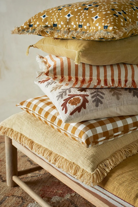 Вітальня та спальня Декоративна наволочка для подушки CC.5050.240 жовтий