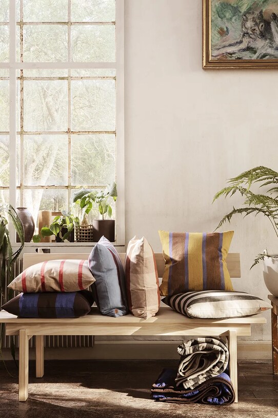 Salon i sypialnia ferm LIVING poduszka ozdobna Grand 1104264310 czerwony