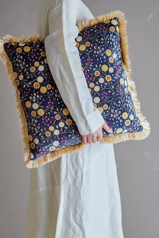 Bloomingville poduszka ozdobna Eydis 45 x 45 cm 82062913 multicolor