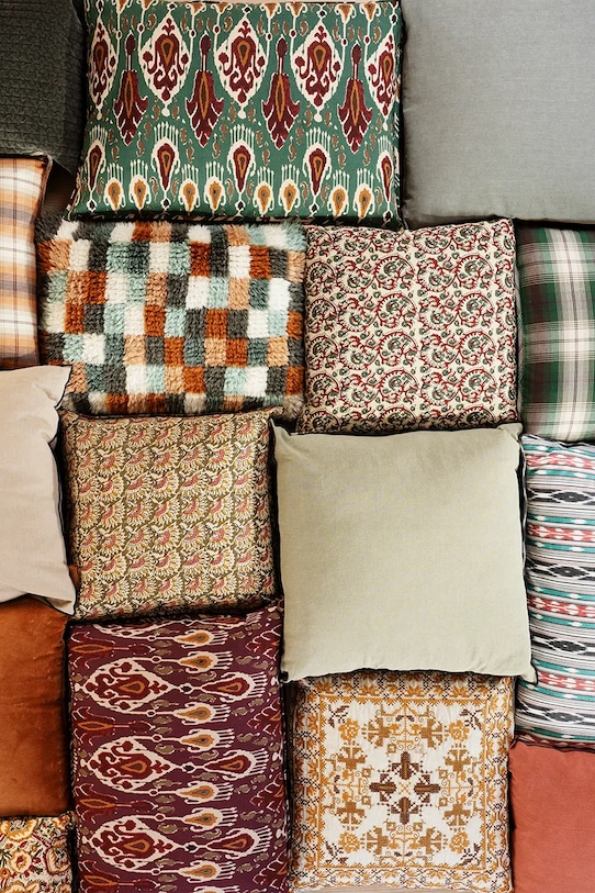 Salon i sypialnia Madam Stoltz poszewka na poduszkę bawełniana 50 x 70 cm CCP.5070.256 multicolor