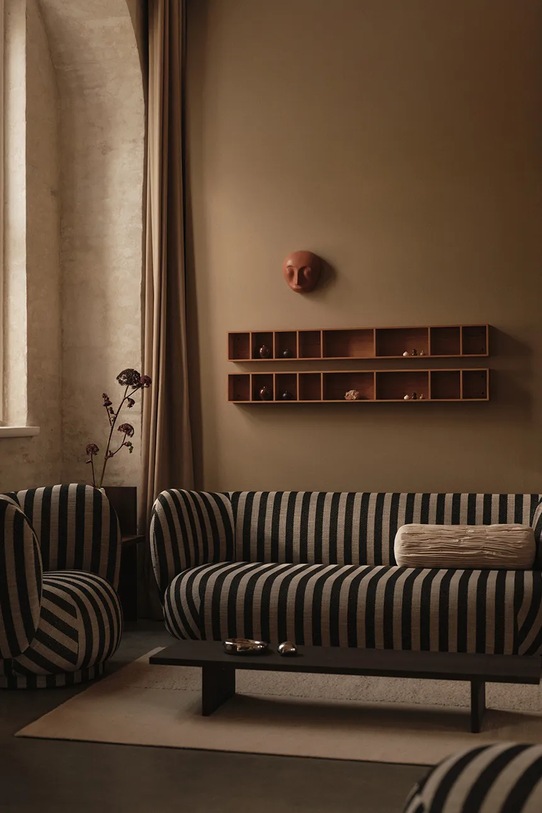 Ukrasni pamučni jastuk ferm LIVING Falda 60 x 20 cm bež 1104272241
