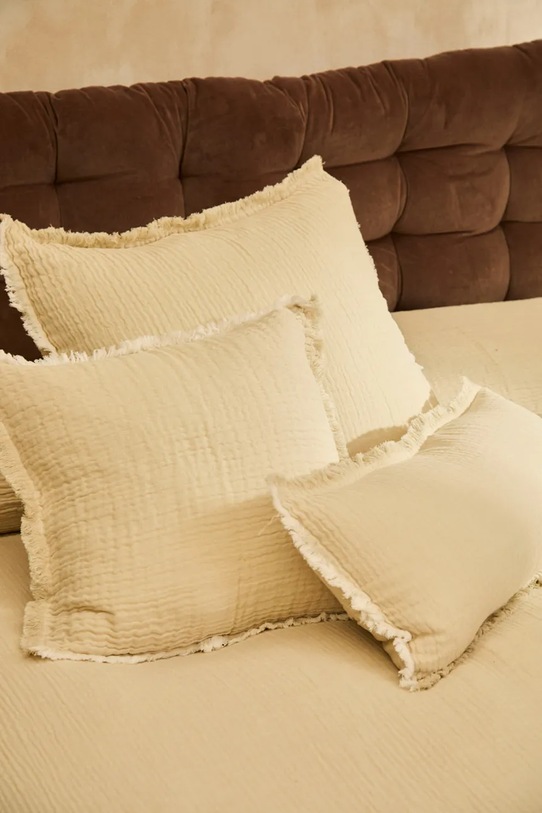 Salon i sypialnia Calma House poszewka dekoracyjna na poduszkę bawełniana Layer 45 x 45 cm LAYER2.45.CRU beżowy