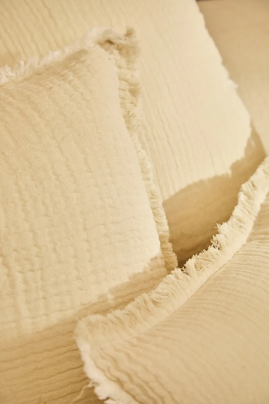 Calma House poszewka dekoracyjna na poduszkę bawełniana Layer 45 x 45 cm LAYER2.45.CRU beżowy