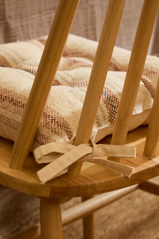 Salon i sypialnia Calma House poduszka dekoracyjna na krzesło bawełniana Peru 40 x 40 x 4 cm PERU.40G.TIE multicolor