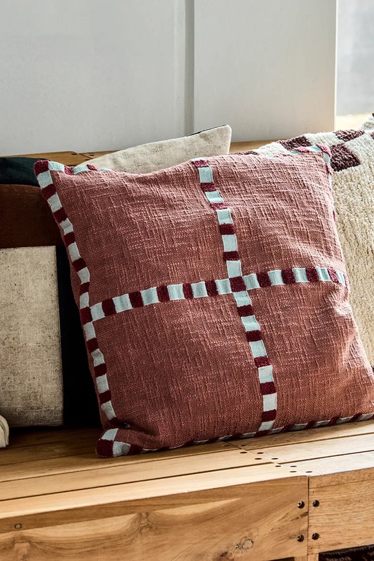 House Doctor poszewka dekoracyjna na poduszkę bawełniana HDCross 50 x 50 cm 900000156 multicolor AA00