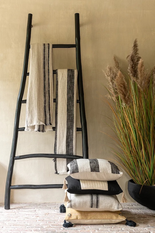 J-Line poduszka dekoracyjna 45 x 45 x 11 cm 22876. multicolor