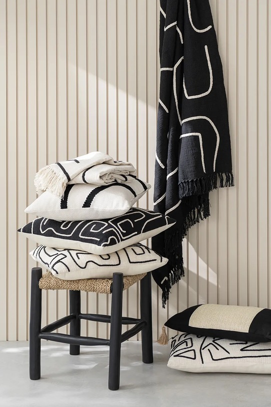 Ukrasni jastuk J-Line 30 x 50 x 11 cm šarena 22877.