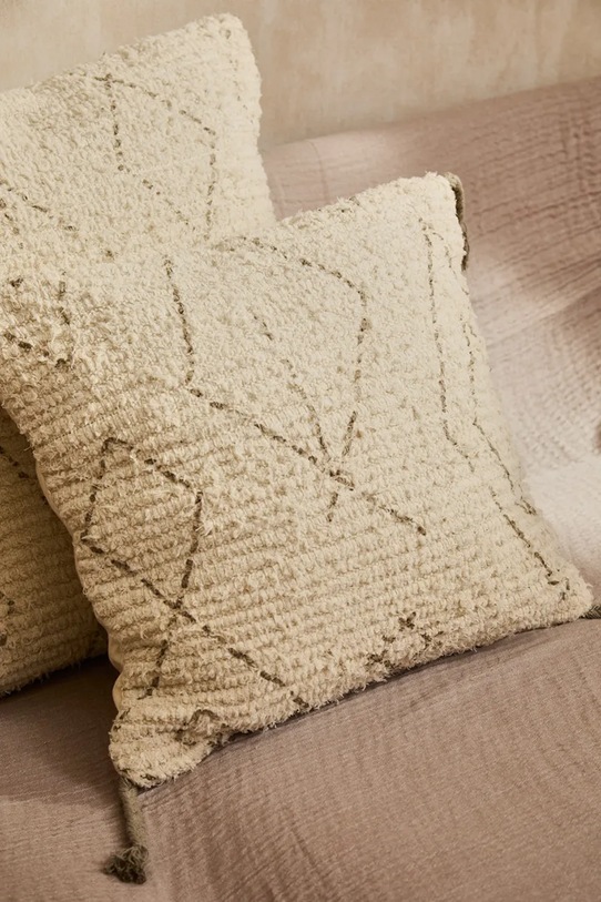 Salon i sypialnia Calma House poszewka dekoracyjna na poduszkę Mayo 45 x 45 cm MAYO.45.PIE beżowy