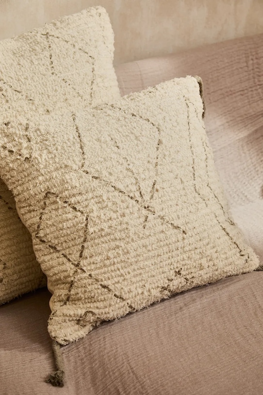 Salon i sypialnia Calma House poszewka dekoracyjna na poduszkę Mayo 45 x 45 cm MAYO.45.PIE beżowy