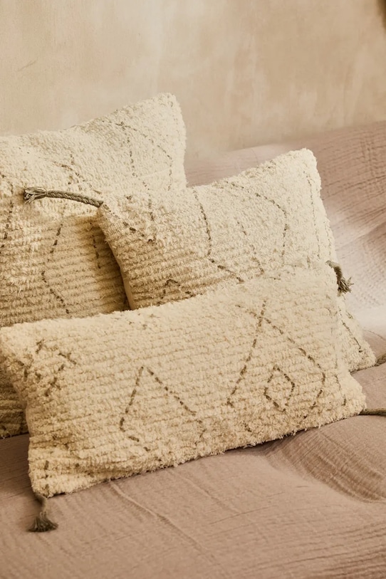 Calma House poszewka dekoracyjna na poduszkę Mayo 30 x 60 cm MAYO.30.PIE beżowy AA00