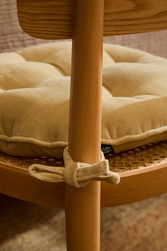 Salon i sypialnia Calma House poduszka na krzesło Velour 40 x 4 cm VELOUR.40D.CRU beżowy