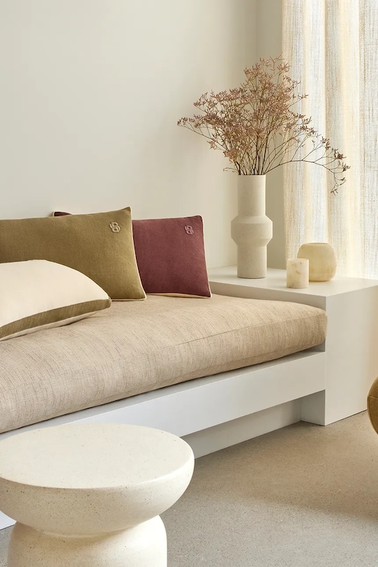 BOSS poszewka na poduszkę lniana CLAYTON Moka 31 x 55 cm brązowy 1063373