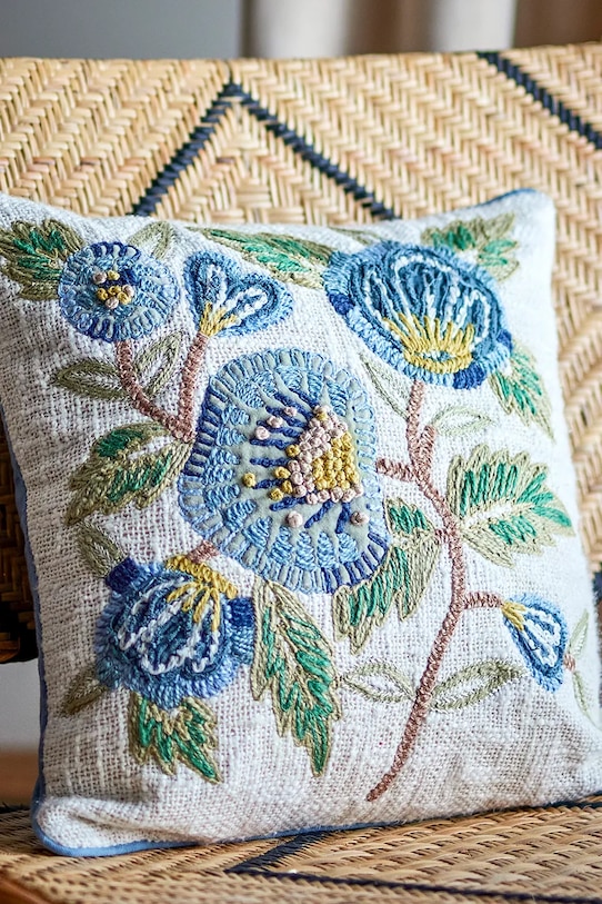 Salon i sypialnia Bloomingville poduszka dekoracyjna z materiału tekstylnego 45 x 45 cm 82069371 multicolor