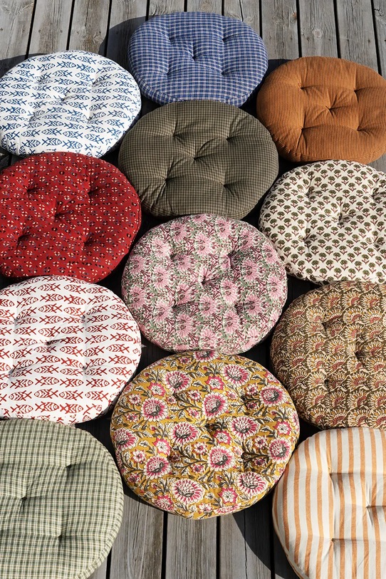 Salon i sypialnia Madam Stoltz poduszka dekoracyjna z materiału tekstylnego 45 cm RCP.45.303B niebieski