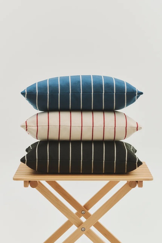 HAY poduszka dekoracyjna z tworzywa sztucznego 35 x 45 x 10 cm AE977.E866.AS27 czarny AA00