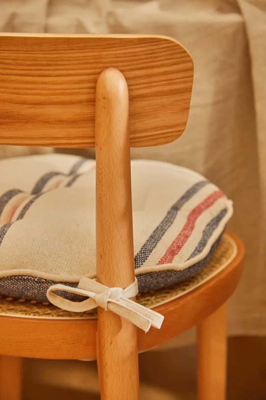 Calma House poduszka na krzesło bawełniana 40 x 4 cm beżowy MONT.40D.CRU