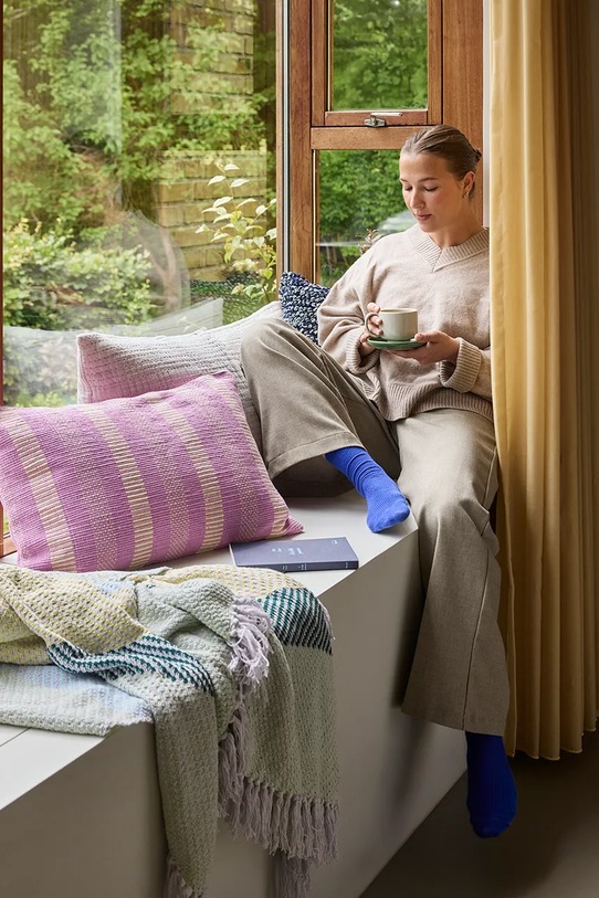 Salon i sypialnia Hübsch poduszka dekoracyjna bawełniana 40 x 60 cm 702110 różowy