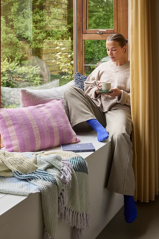 Salon i sypialnia Hübsch poduszka dekoracyjna bawełniana 40 x 60 cm 702110 różowy