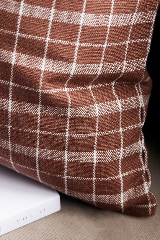 House Doctor poszewka na poduszkę dekoracyjna bawełniana 50 x 50 cm brązowy 204030060