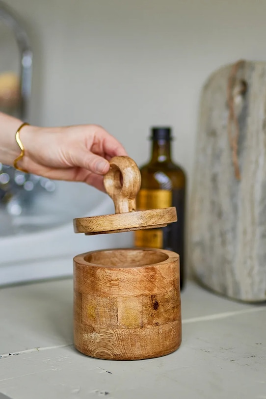 Kuchyňa a bar Bloomingville nádoba na skladovanie z mangového dreva 11,5 x 18 cm 82065402 hnedá