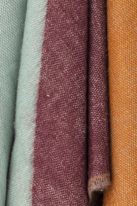 Bloomingville narzuta Ara czerwony 82066401