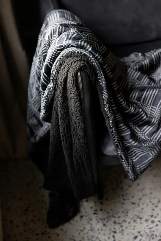 Nappali és hálószoba Sagaform pléd Rut 5018411 fekete