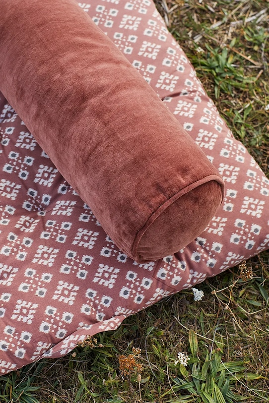 Living și dormitor Madam Stoltz saltea MP.70180.226 portocaliu