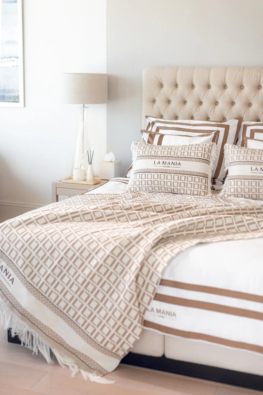 Salon i sypialnia La Mania koc z bawełną Mono Mania 150 x 170 cm 5905549403501 multicolor