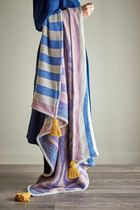 Bloomingville narzuta 160 x 130 cm niebieski 82063219