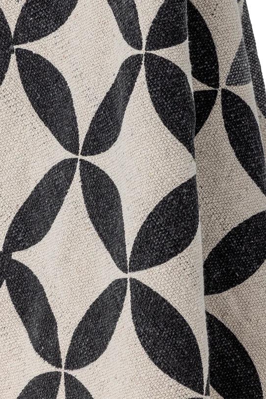 Salon i sypialnia Bloomingville narzuta z bawełną 155 x 130 cm 82063230 multicolor