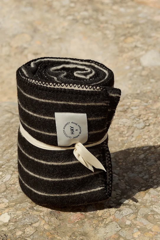 HAY narzuta wełniana 130 x 180 cm AE958.D809.AS27 czarny AA00