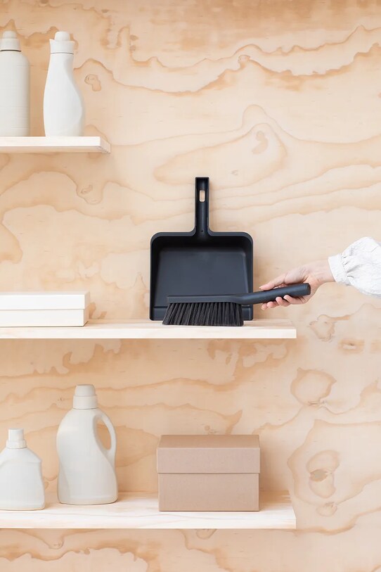 Brabantia zmiotka i szufelka SinkSide 234163