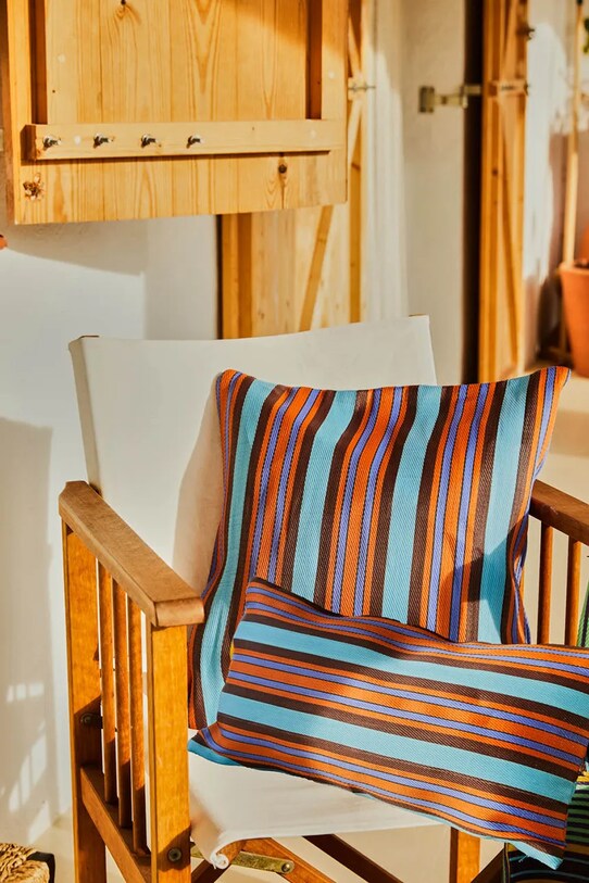 Nappali és hálószoba Calma House dekoratív párnahuzat Berlin BERLIN.30.MUL többszínű