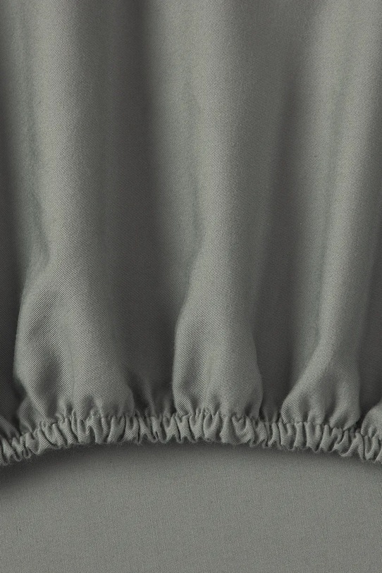 BOSS prześcieradło z gumką bawełniane BEBOSS Khaki 140 x 200 cm 1058807 zielony AA00