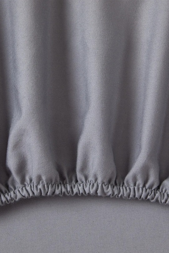 BOSS prześcieradło z gumką bawełniane BEBOSS Storm 140 x 200 cm 1058649 szary AA00