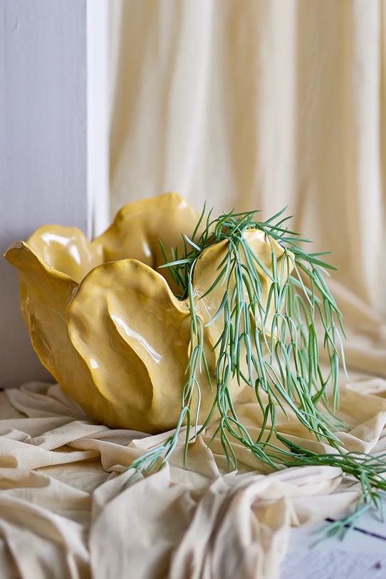 Kuchyňa a bar Dekoračná miska Bloomingville Bastien 82061354 žltá