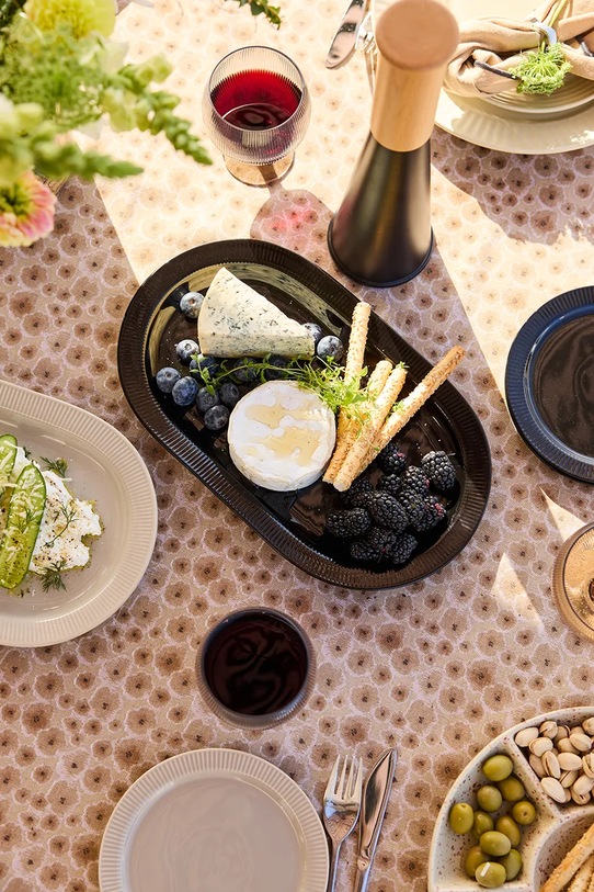 Sagaform talerz do serwowania z porcelany 34 x 20 x 2,5 cm 5018726 czarny AA00